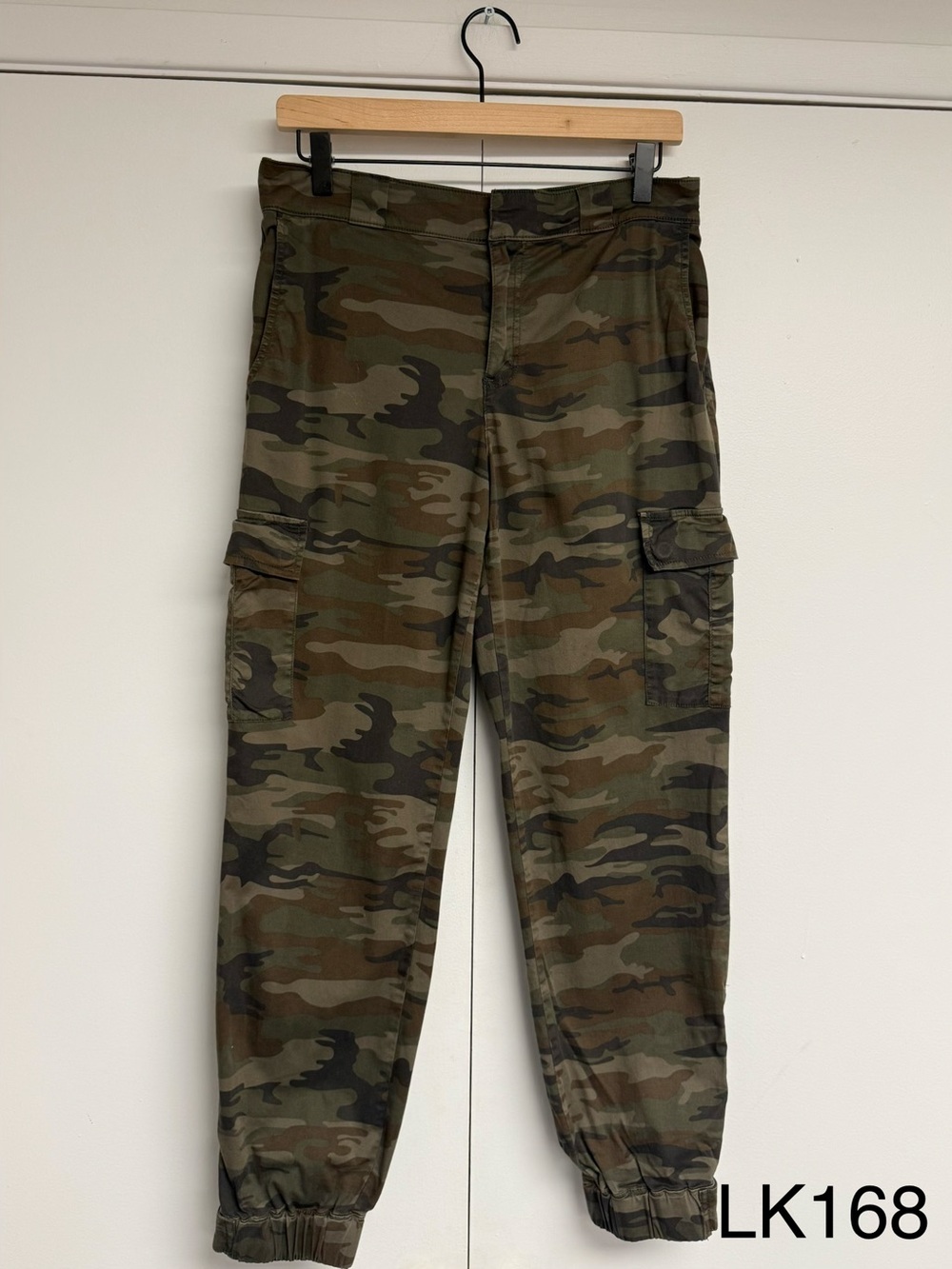 Sanctuary Standard Surplus Camo Cargo Jogger Pants Size 27